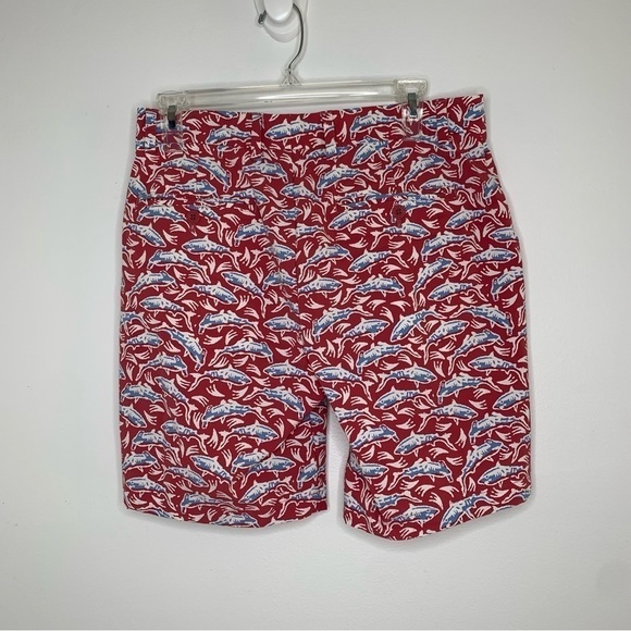 Vineyard Vines performance red fish print shorts - Picture 6 of 8